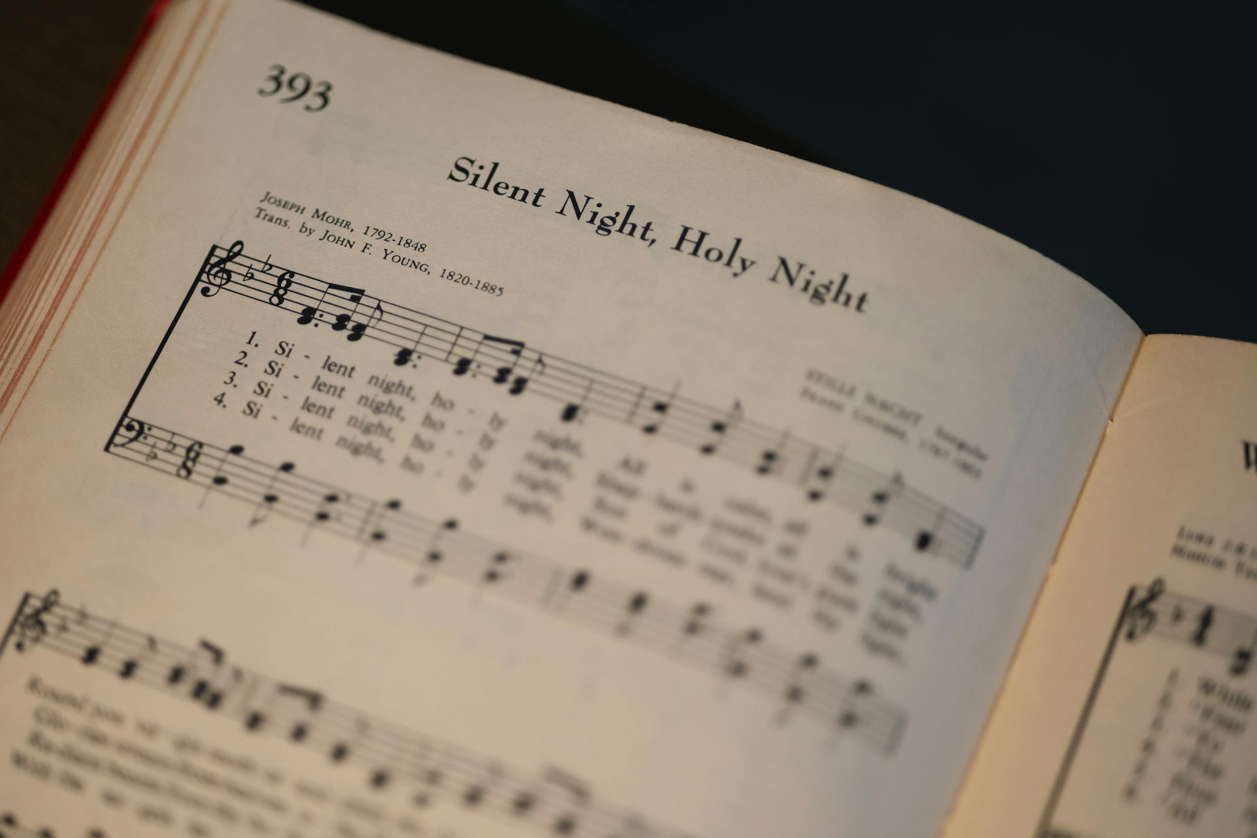 10 Best Caroling Songs To Learn